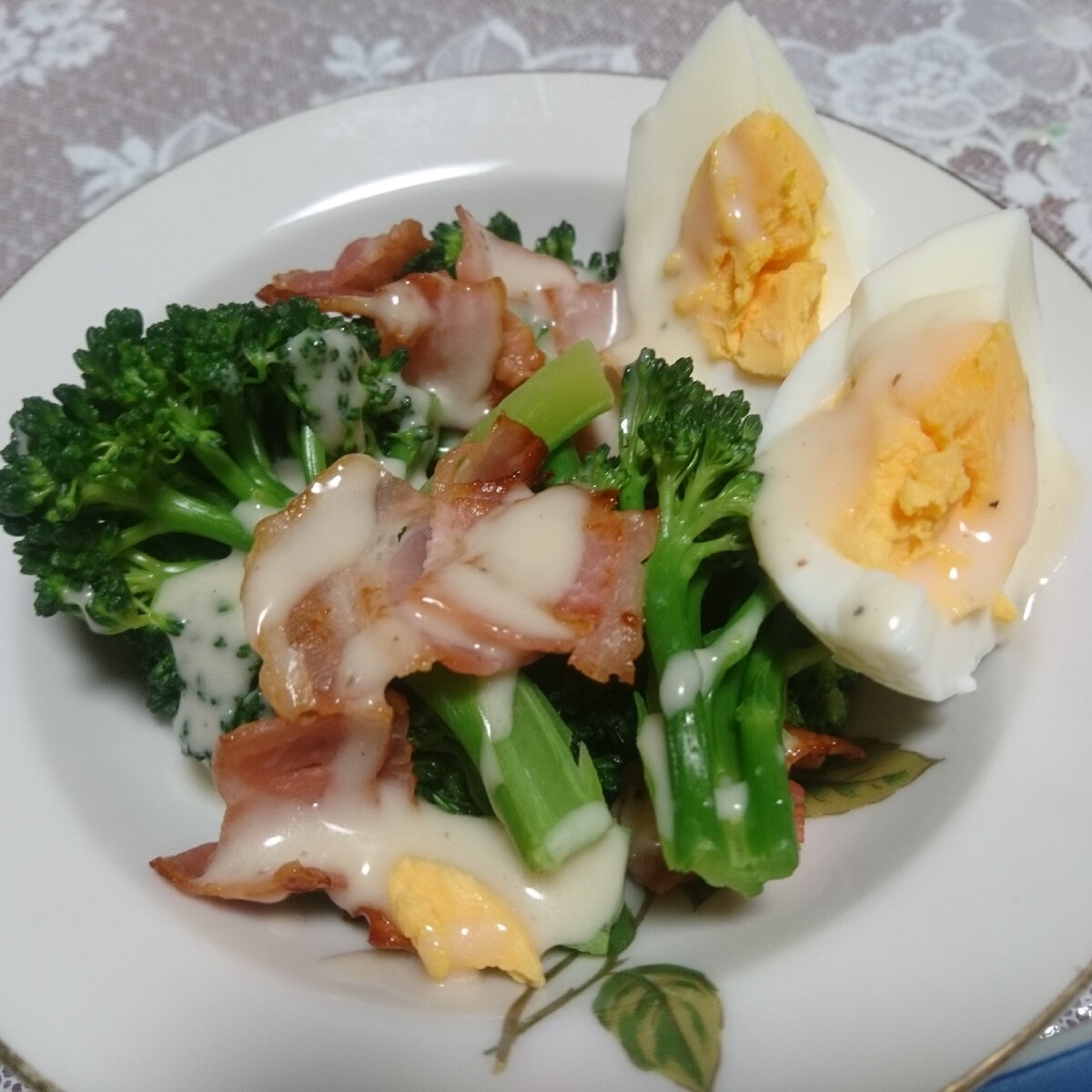 カリカリベーコンとブロッコリーのサラダ レシピ 作り方 By Butterfly 楽天レシピ カリカリベーコンとブロッコリーのサラダ レシピ 作り方 By Butterfly 楽天レシピ